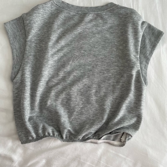 ALO Yoga Grey Dreamy Crop Sport Top - Picture 2 of 7